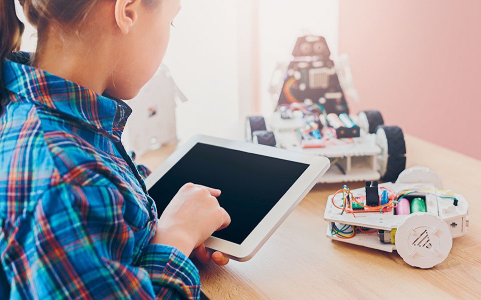 Τα πρώτα κιτ ρομποτικής σε 1.821 σχολεία της χώρας